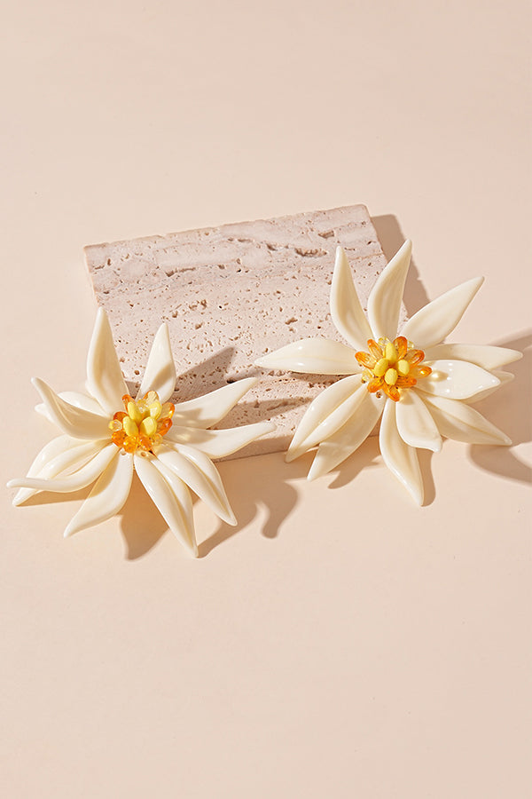 Fashionable Bamboo Crystal Flower Necklace and Earrings