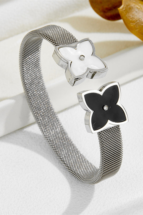 Fashionable Four-leaf Flower Metal Bracelet