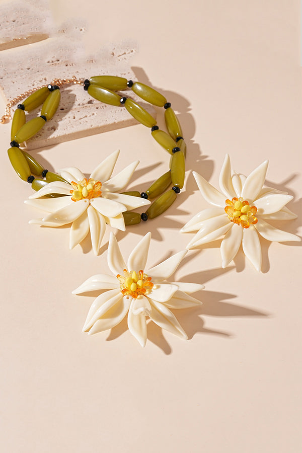 Fashionable Bamboo Crystal Flower Necklace and Earrings