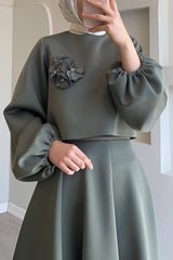 Solid Color Flower-embellished Lantern Sleeve Loose Top and Casual Maxi Skirt Set