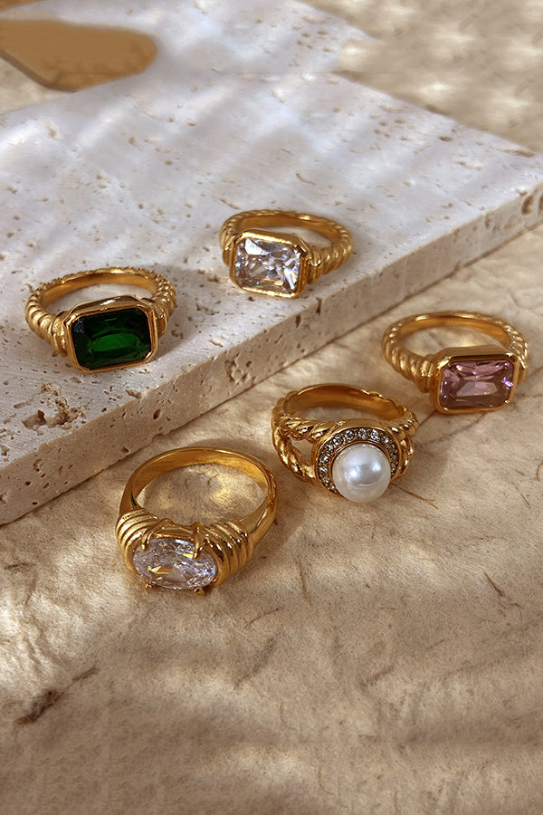 Fashionable Inlaid Zircon Stainless Steel Gold-plated Ring