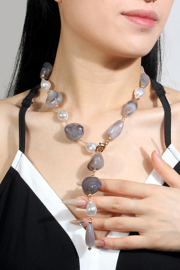 Vintage-style Irregular Beaded Necklace