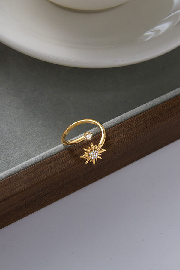 Fashionable Zircon Sun-shaped Stainless Steel Ring