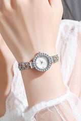 Fashionable Diamond Elegant Pointer Pull-Out Bracelet Watch