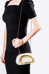 Elegant Special-shaped Shell Acrylic Fashion Clutch