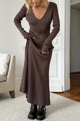 Solid Color V-neck Long-sleeved Slim-fit Elegant Knit Maxi Dress