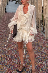 Fashionable Flower-decorated V-neck Loose Top and Elastic Waist Casual Shorts Set