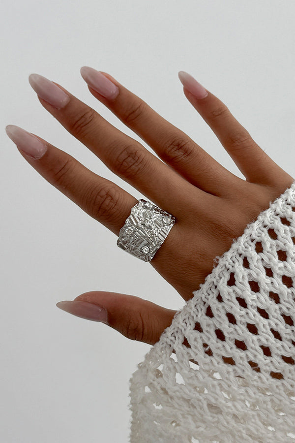 Fashionable Hollow Diamond Irregular Retro Ring