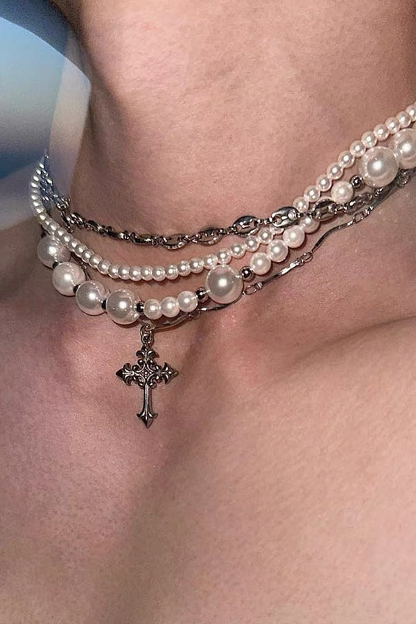 Fashionable Iris Elegant Silver Pearl Necklace